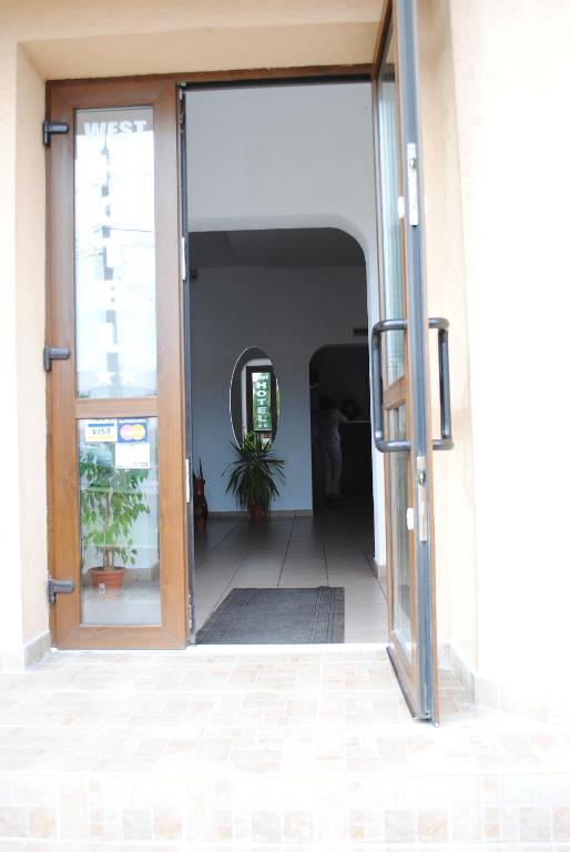 Hotel West Scheia Exterior photo